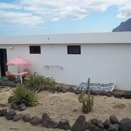 Bizdilux * Famara
